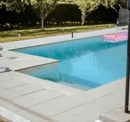 Haus Mit Pool Nyaraló *